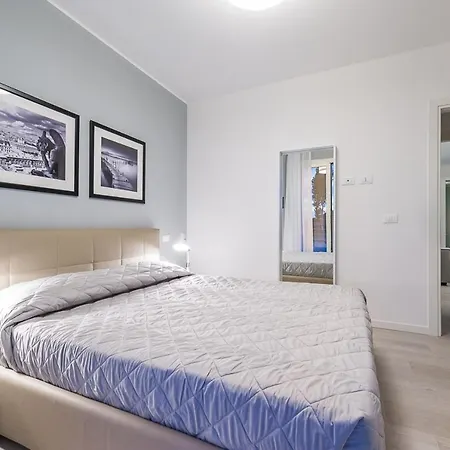 Les Maisons Apartment *