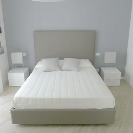 Les Maisons Apartment