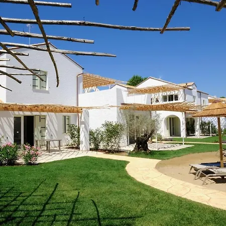 Les Maisons Apartment *