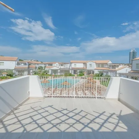 Apartment Les Maisons