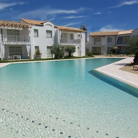 Les Maisons Διαμέρισμα