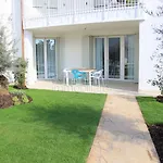 Les Maisons