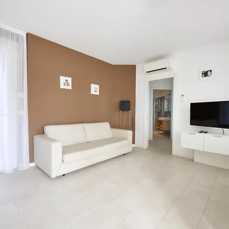 Les Maisons * Jesolo